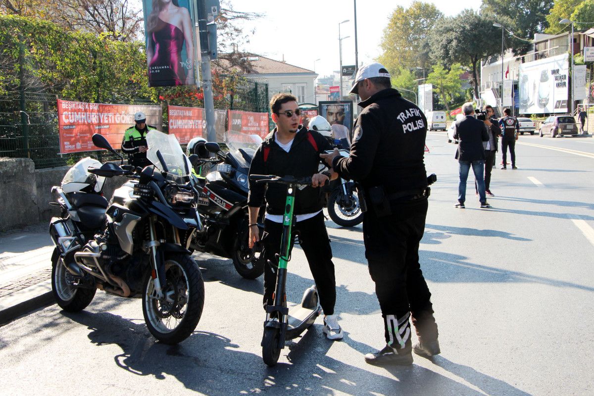 İstanbul'da floresan ceket giymeden scooter kullananlara 3 numaralı ceza