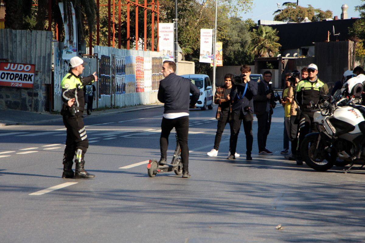 İstanbul'da floresan ceket giymeden scooter kullananlara 8 numaralı ceza