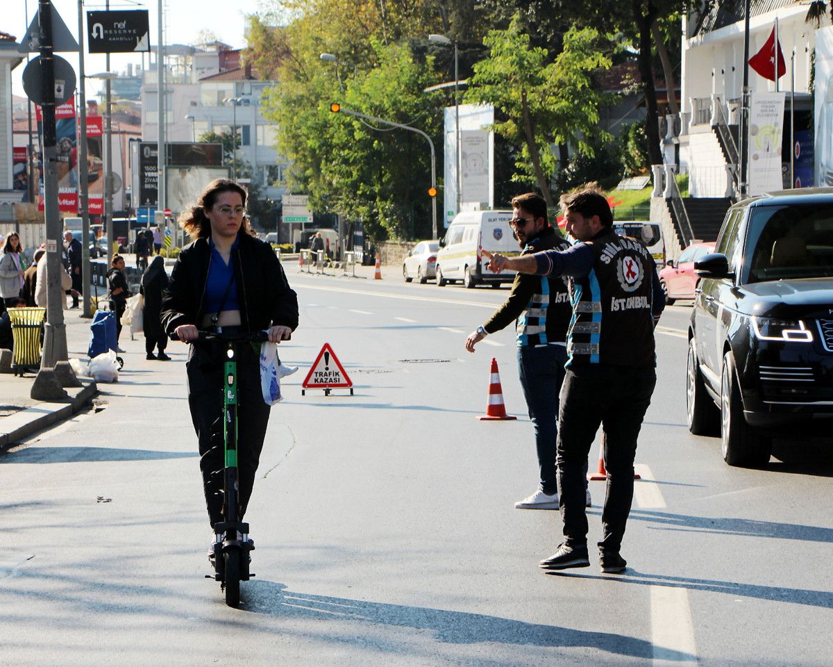 İstanbul'da floresan ceket giymeden scooter kullananlara 4 numaralı ceza