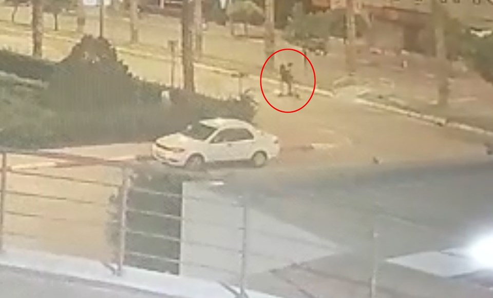 Antalya'da yaya geçidinde scooter kazası meydana geldi - 2