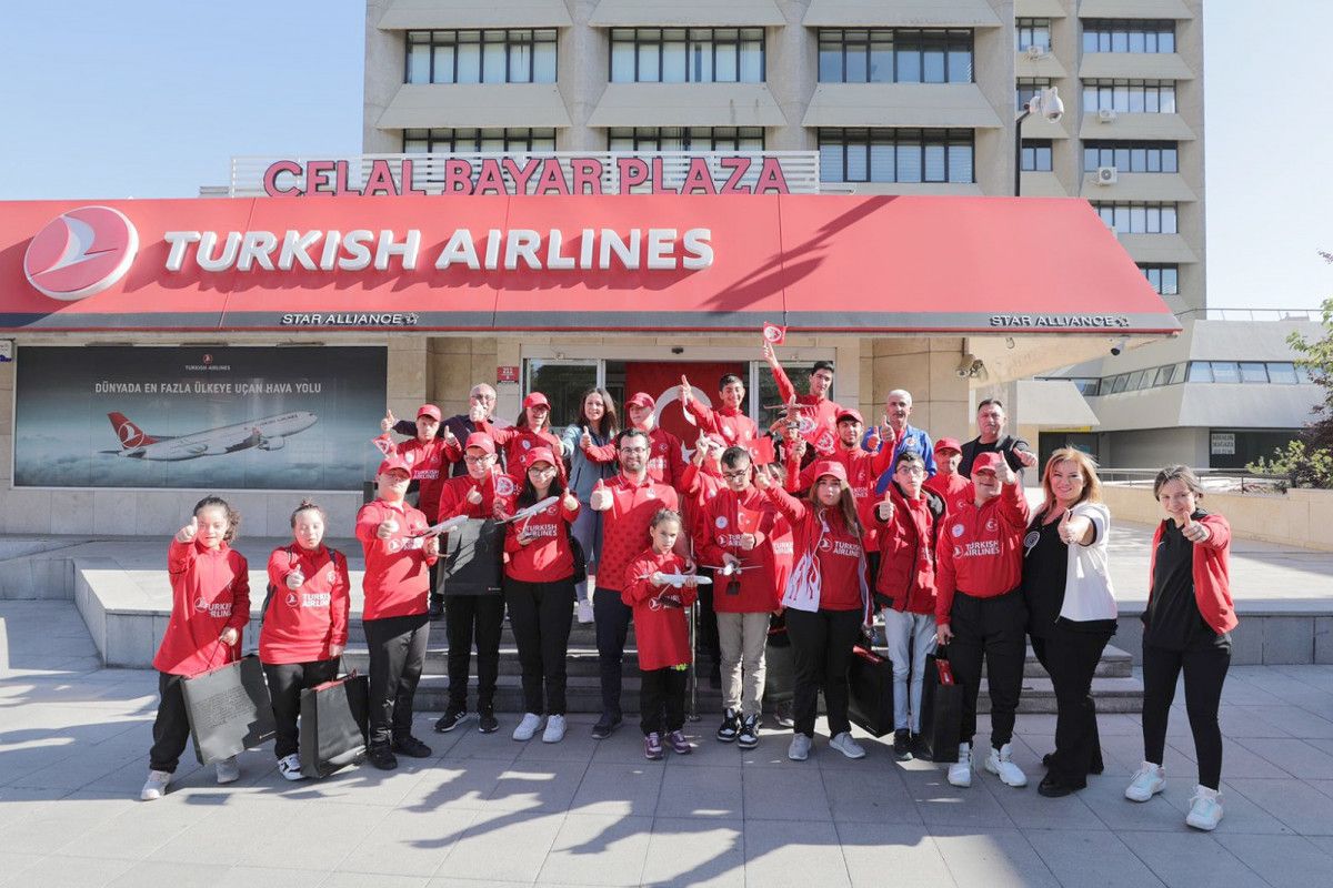 Türk Hava Yolları 29 Ekim'de ilk kez 29 özel çocuğu uçağa bindirdi #9