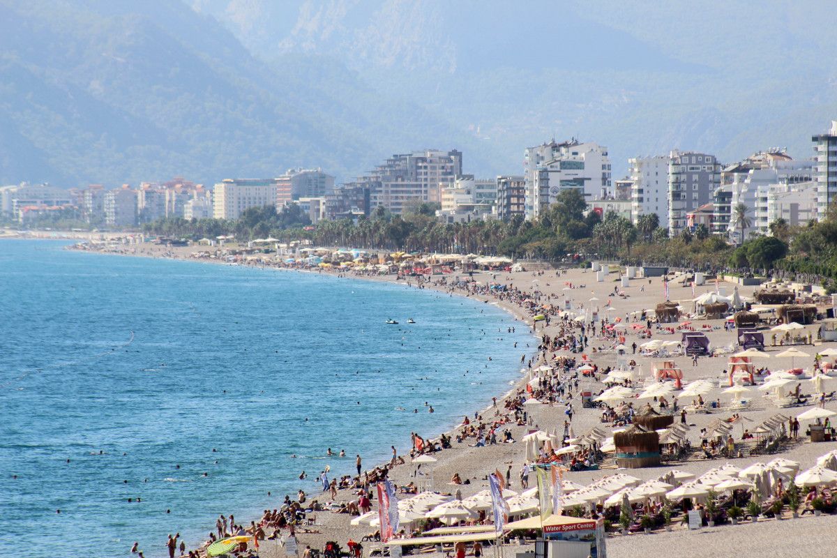 Antalya ve Bodrum'daki plajlar doldu #3
