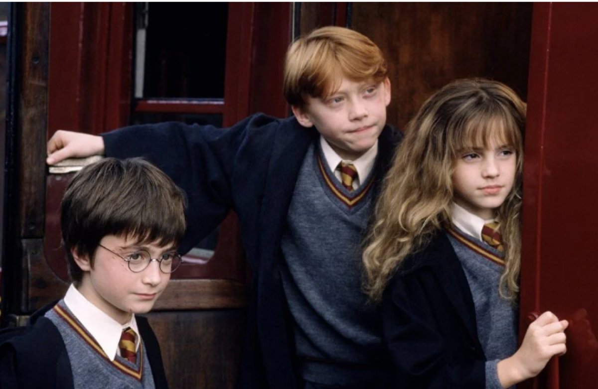 İlk sıraya yazar J.K. Rowling'in romanından uyarlanan Harry Potter filmi eklendi.