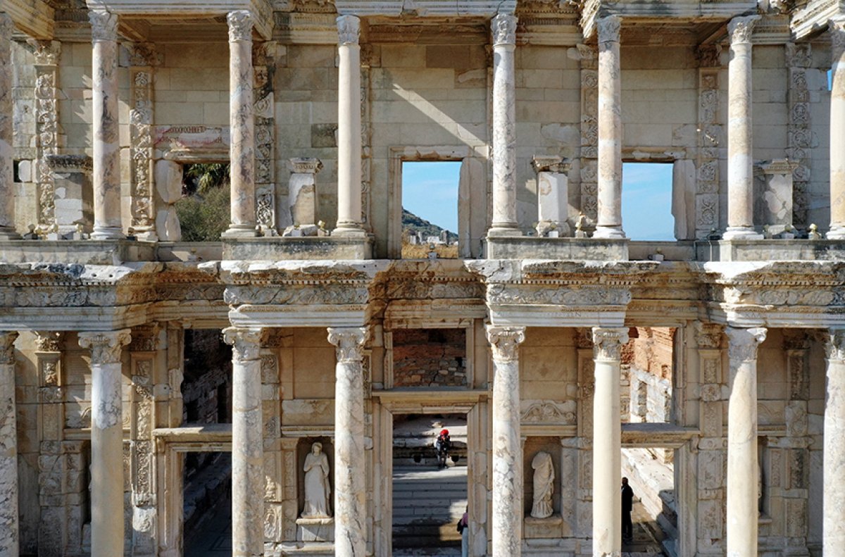 Efes'in 400 yıllık yeme alışkanlıkları 3. dönemin kültürü hakkında bilgi veriyor