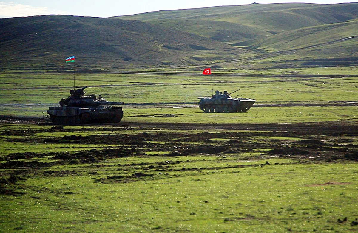 Türk ve Azerbaycan orduları 1 Nolu ortak askeri tatbikata başladı