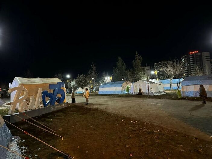 Diyarbakır'a giden 10 bin depremzede çadır kentlerde ağırlandı