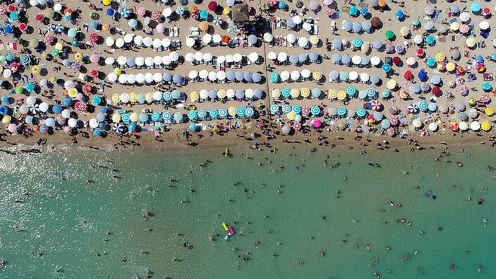 Türkiye Nisan'da 3,3 milyon turisti ağırladı